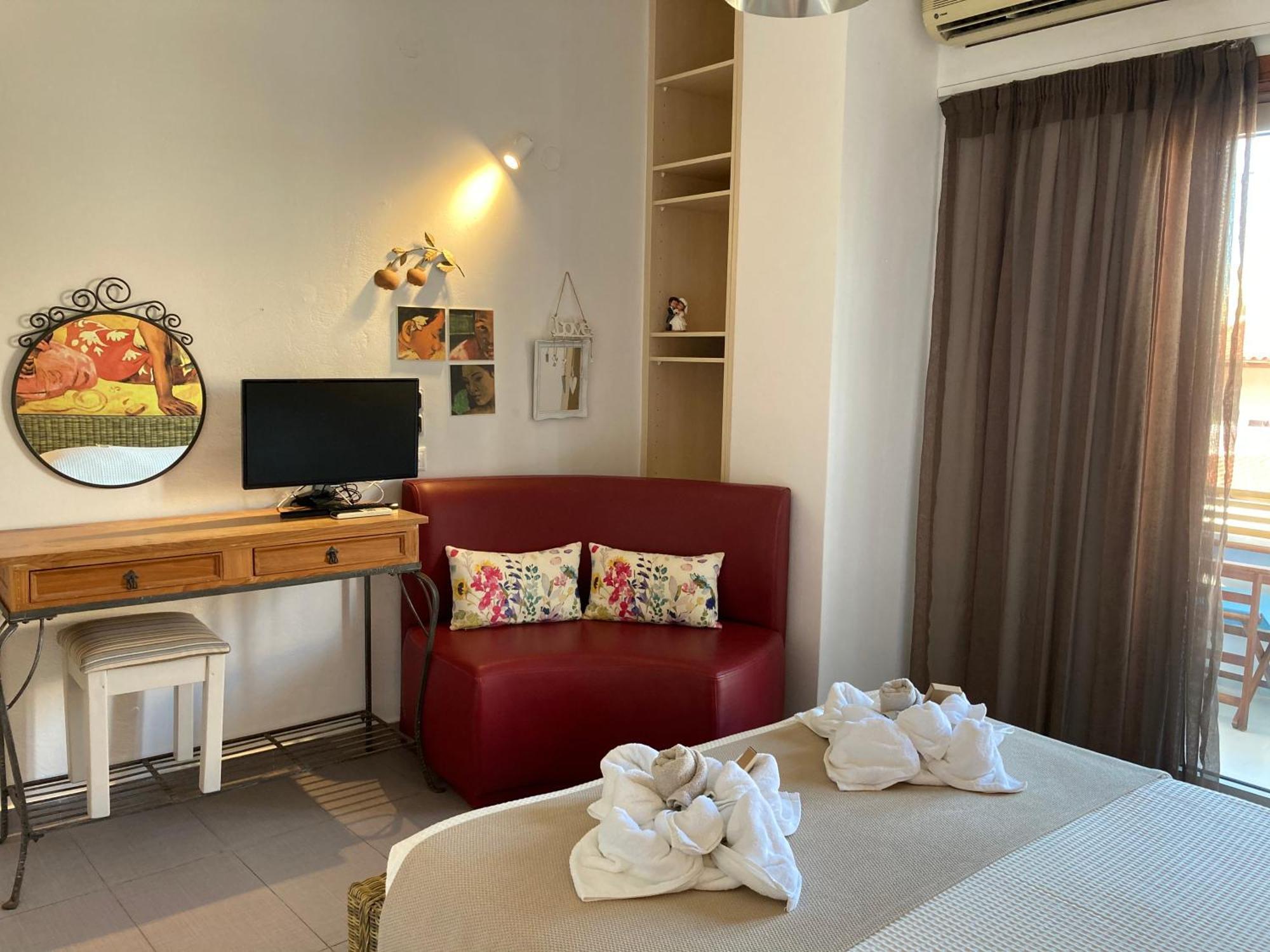Tree Of Life Art Hotel Agia Marina Zimmer foto