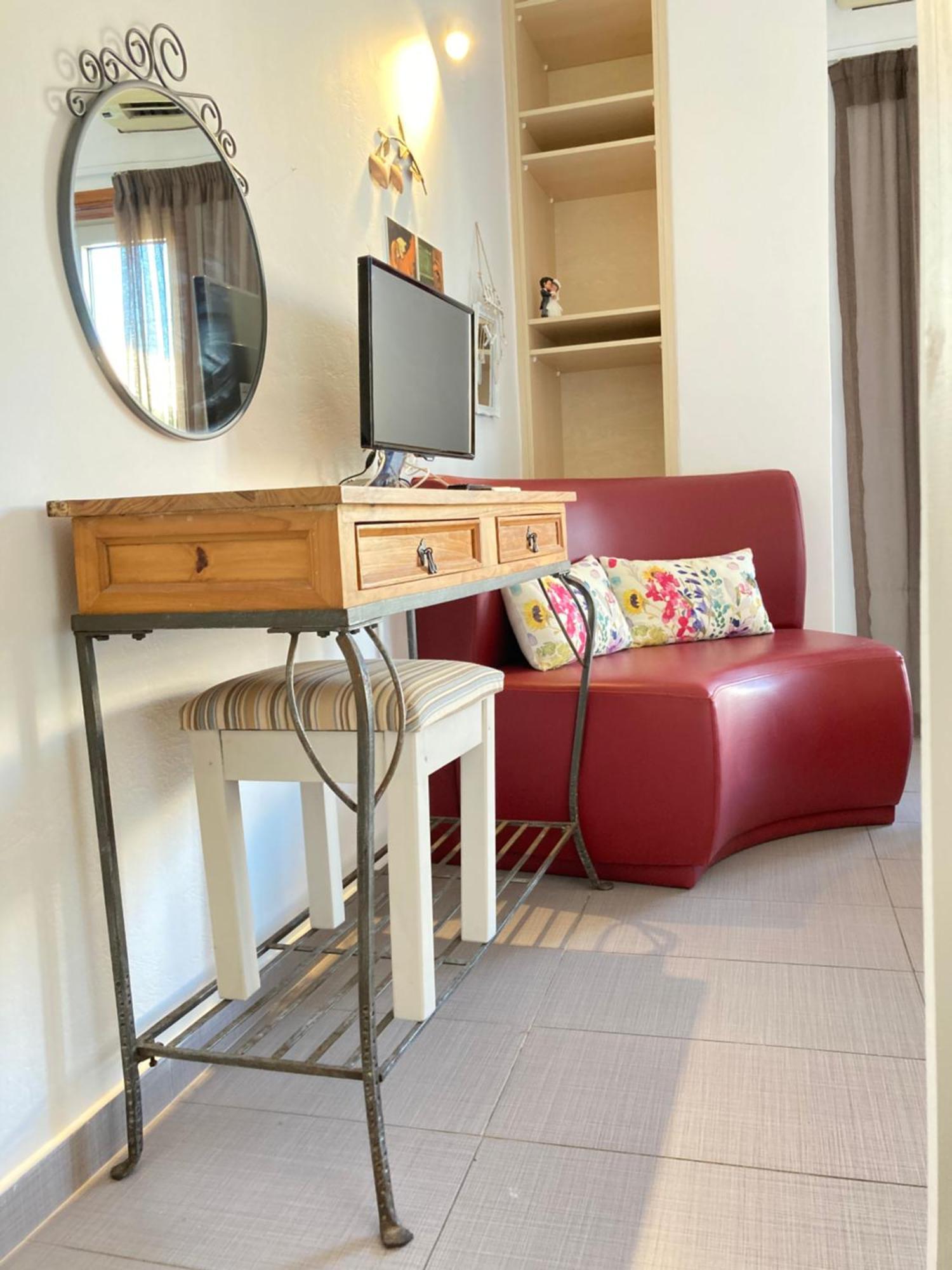 Tree Of Life Art Hotel Agia Marina Zimmer foto