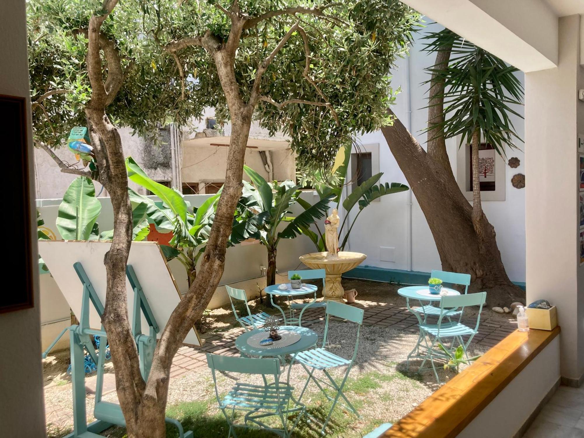 Tree Of Life Art Hotel Agia Marina Exterior foto