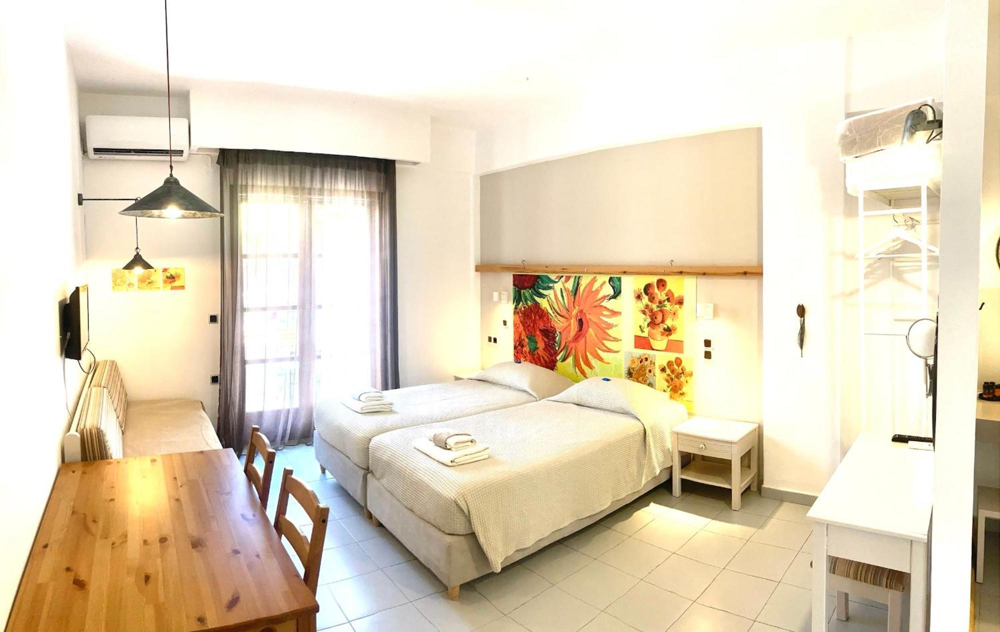 Tree Of Life Art Hotel Agia Marina Exterior foto